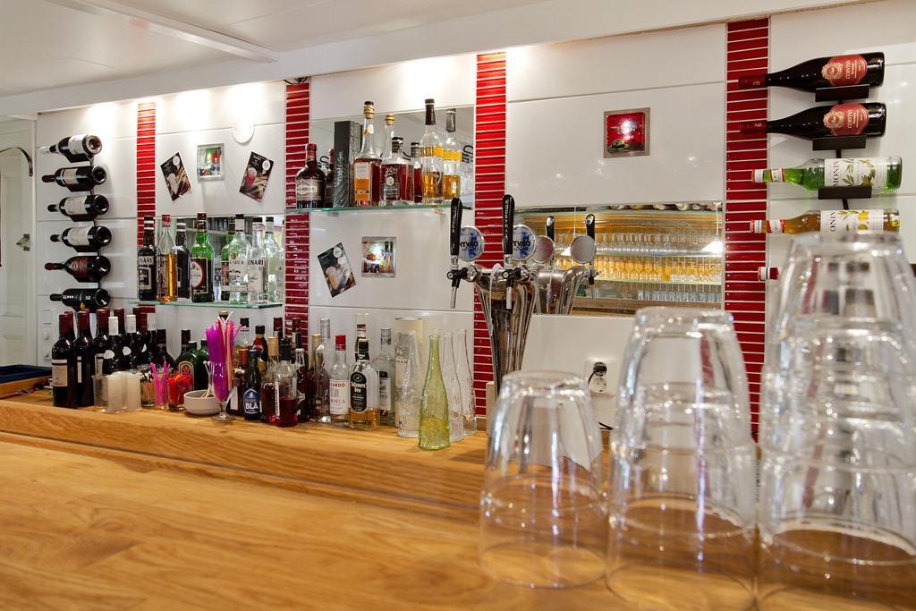 Hotell Mikaelsgarden Vårgårda 외부 사진